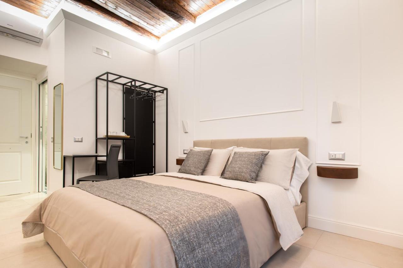 Fagi Rooms In Наполи Екстериор снимка